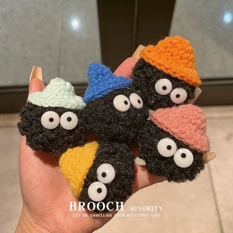 Like.acc 現貨 黑/白煤球精靈別針D593-細節圖3