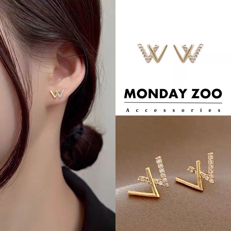 ￼★MONDAY ZOO★免運小香風金色字母W微鑲鑽耳環 925純銀-細節圖3