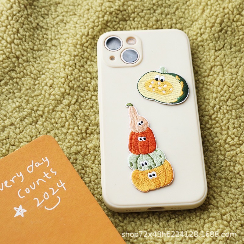 [COZY deer] 現貨 新款 自黏 南瓜 頭像 刺繡 刺繡貼 布貼 書包 手帳 裝飾貼 衣服 破洞 補丁貼 手機貼-細節圖4