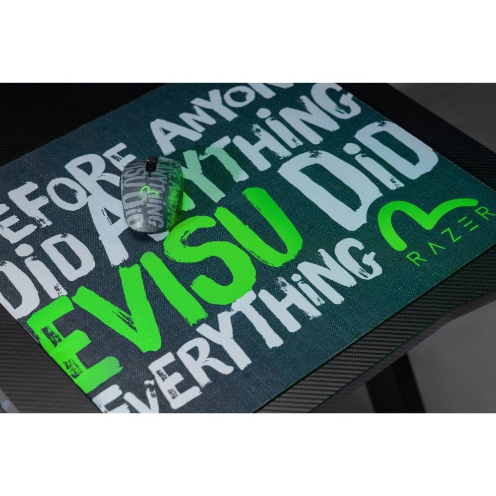 🐍蛇粉專屬天地🐍 Razer EVISU Gigantus V2 巨甲蟲EVISU聯名滑鼠墊 電競滑鼠墊 鼠墊-細節圖4