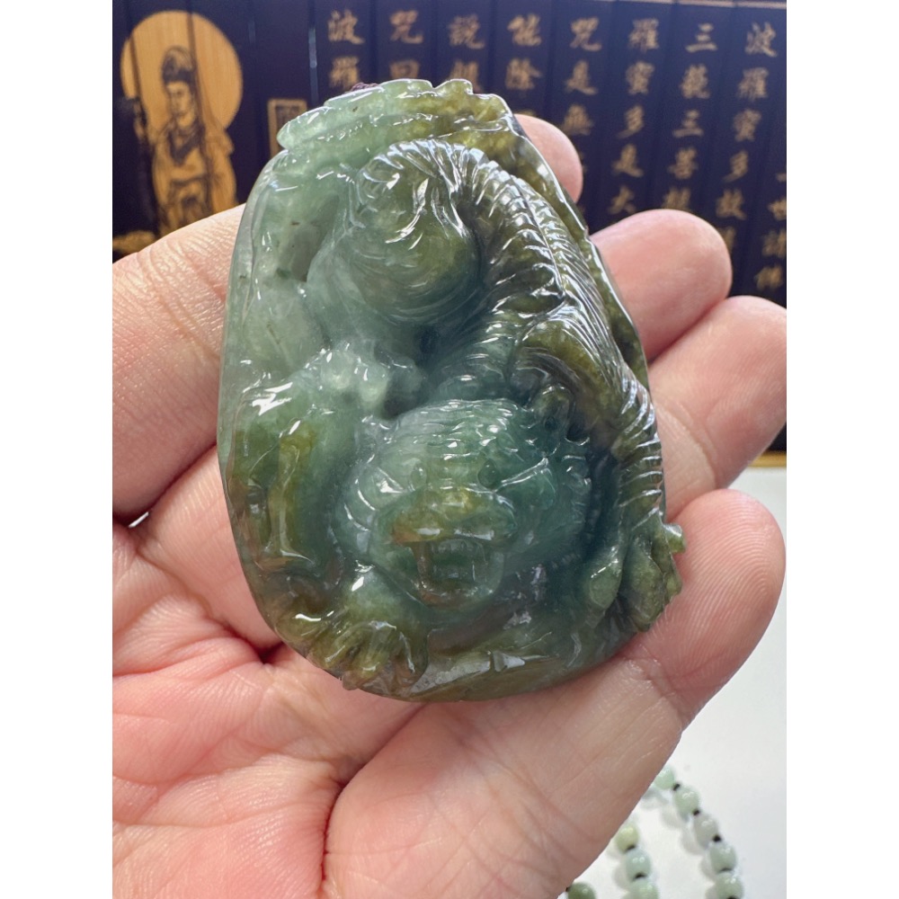 天然翡翠A貨-招財虎爺玉牌掛件商品編號061909 - 遇見永恆國際精品館