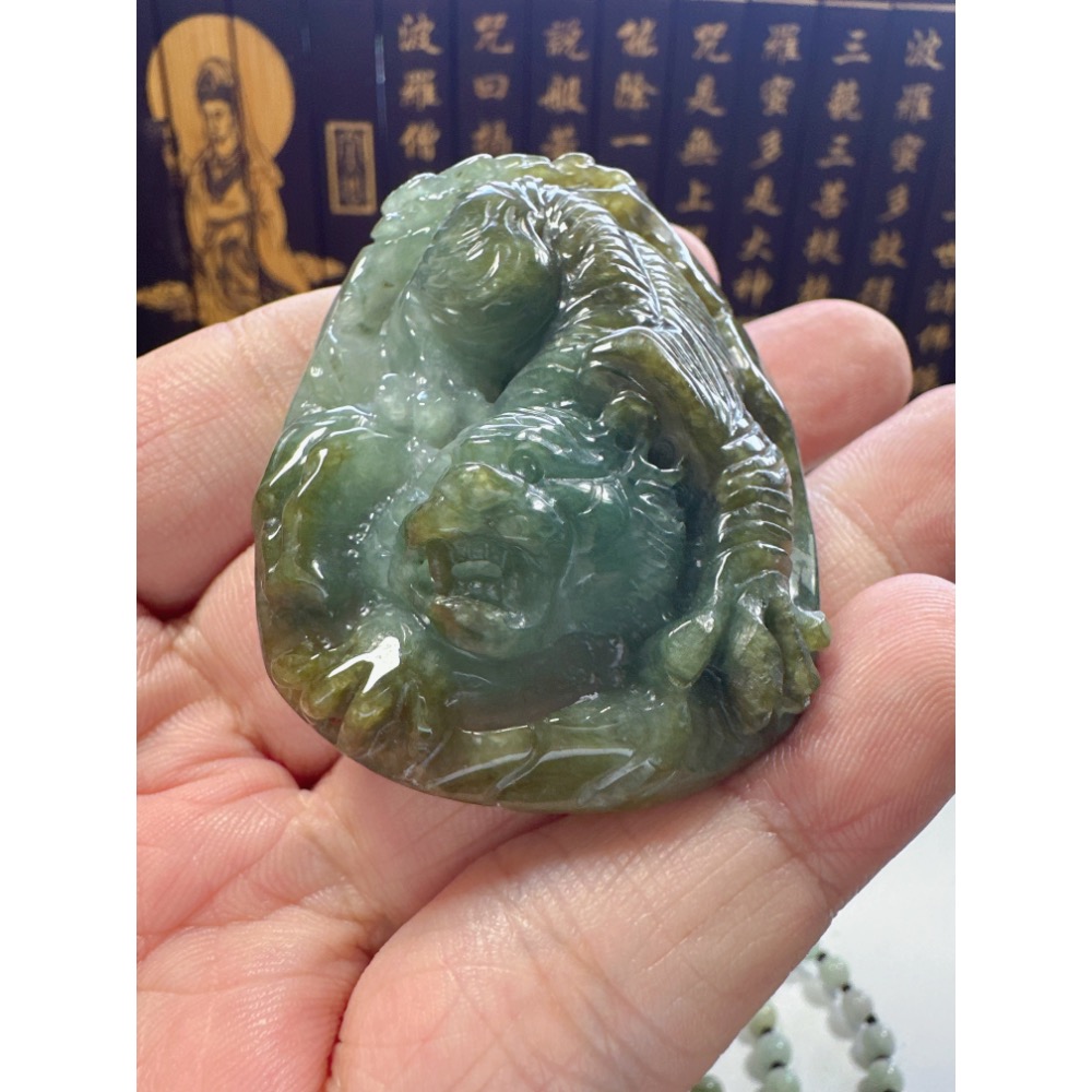 天然翡翠A貨-招財虎爺玉牌掛件 商品編號061909-細節圖4