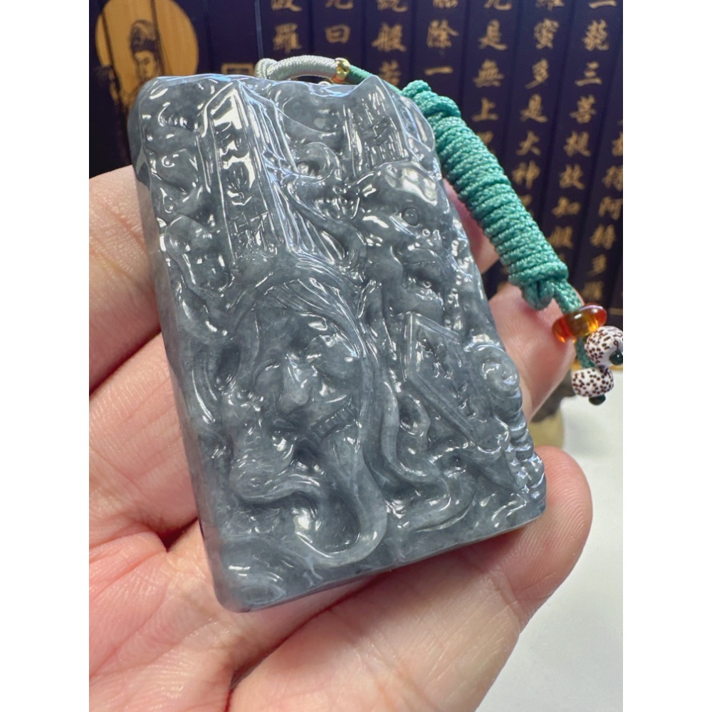天然翡翠A貨-黑白無常烏雞種厚庄掛件  商品編號：062008-細節圖2