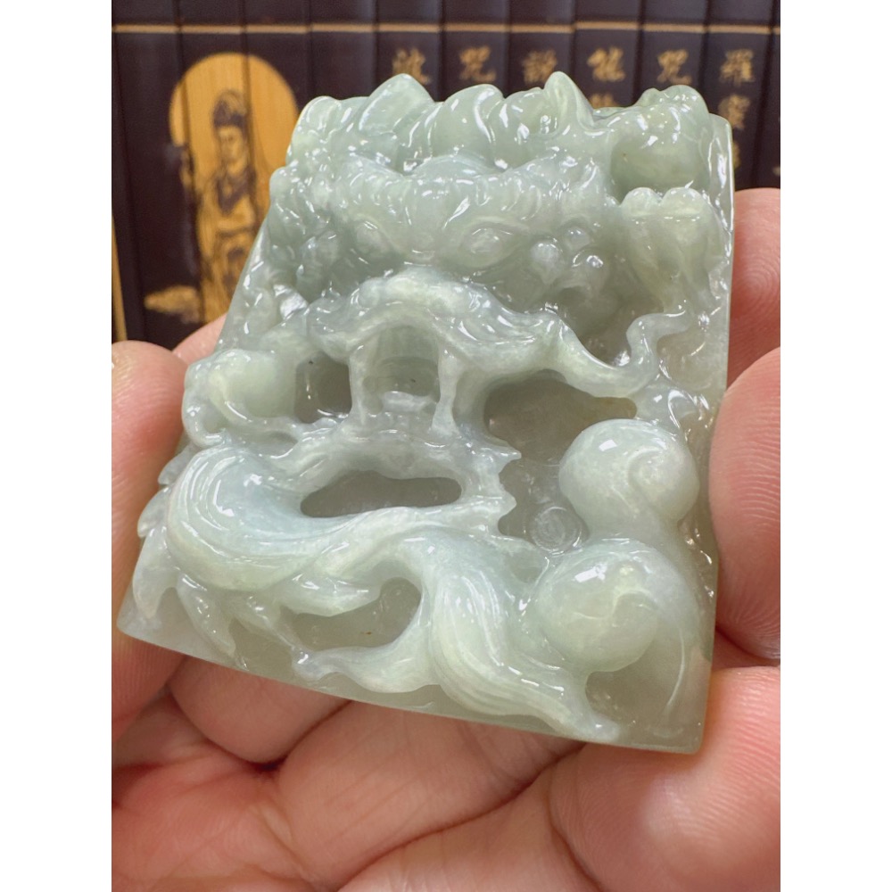 天然翡翠A貨-龍霸天下神龍護主 商品編號：062203-細節圖2