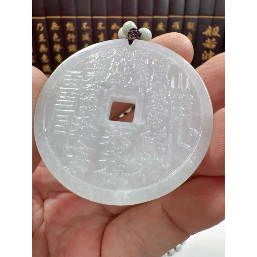 天然翡翠A貨-山鬼花錢雙面雕掛件  商品編號：062303-細節圖5