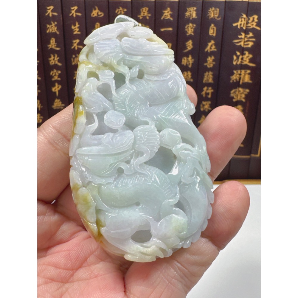 天然翡翠A貨-雙龍護主立體厚庄雕掛件 商品編號：062709-細節圖2
