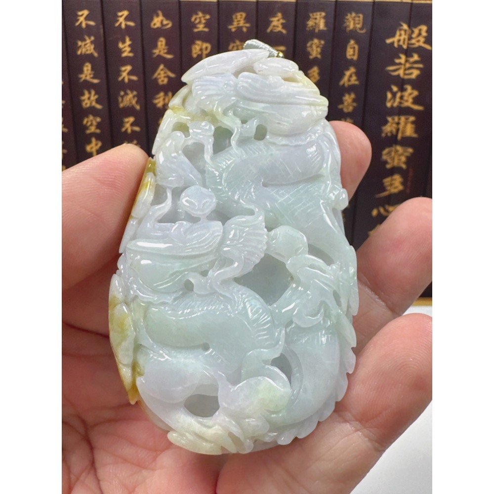 天然翡翠A貨-雙龍護主立體厚庄雕掛件 商品編號：062709-細節圖6