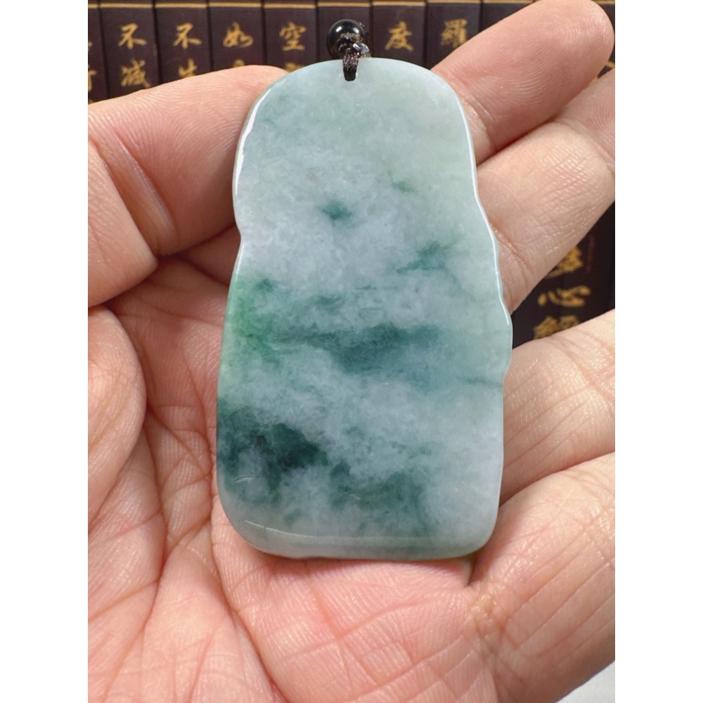 天然翡翠A貨-忠義千秋武財神關聖帝君立體厚庄玉牌掛件 商品編號062803-細節圖8