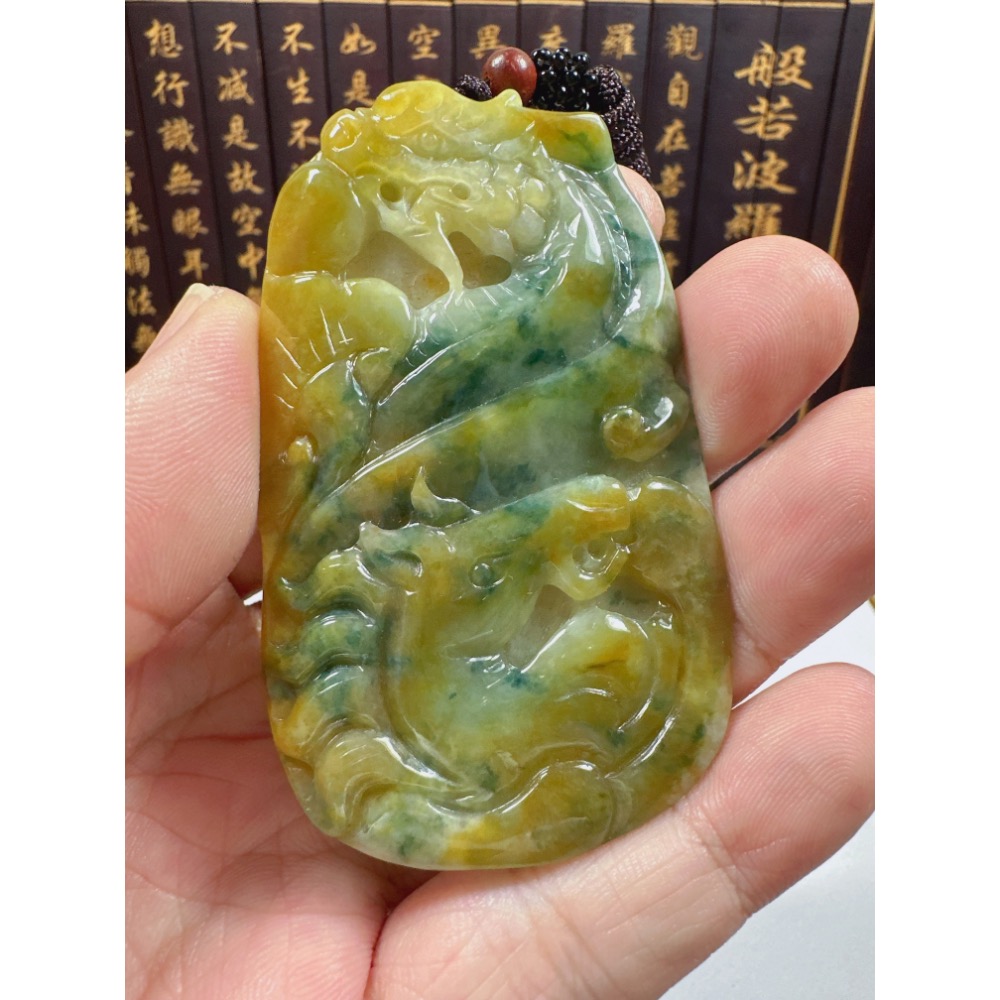 天然翡翠A貨-龍馬精神玉牌掛件  商品編號062902-細節圖2