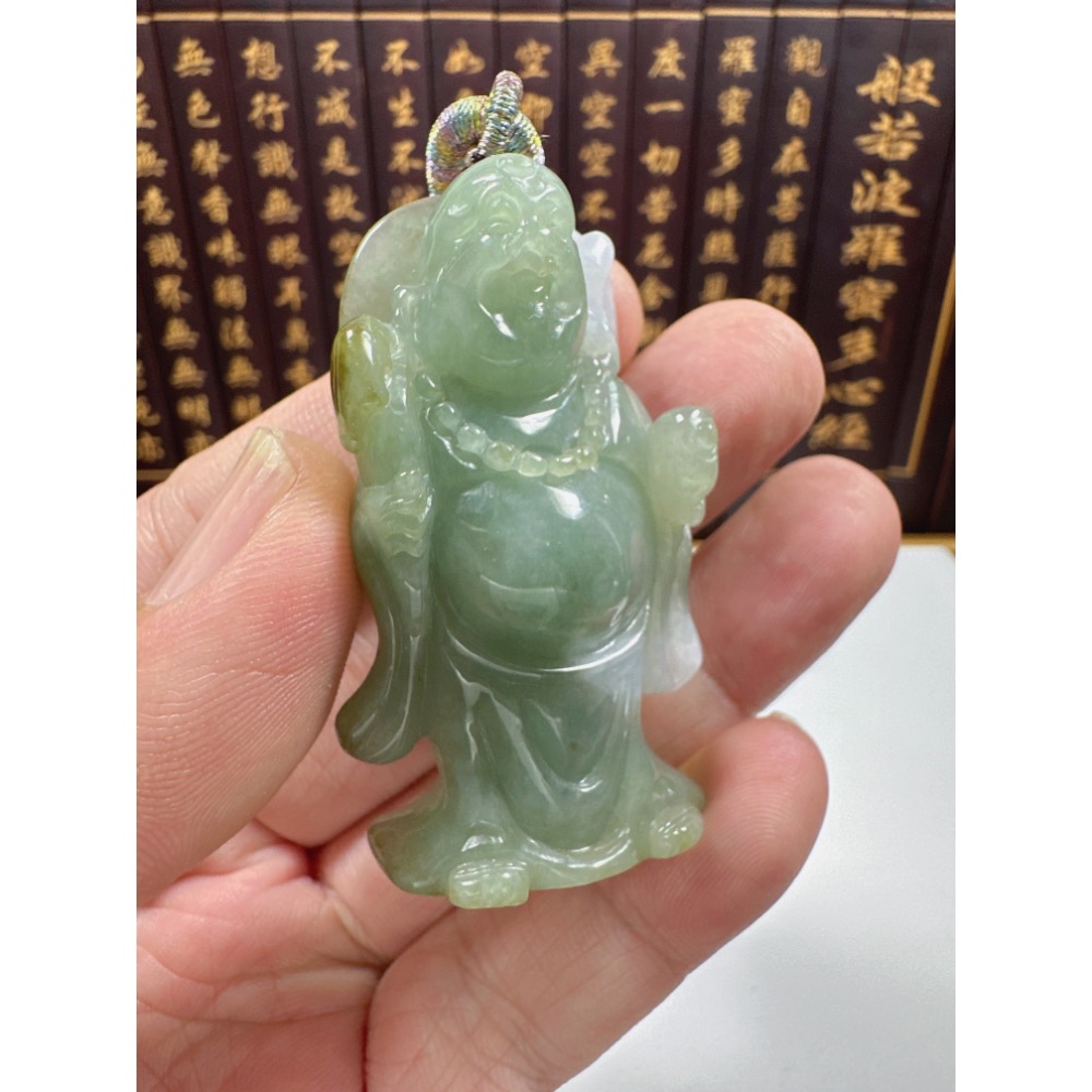 天然翡翠A貨-可愛歡喜彌勒佛立體厚庄掛件，小擺件 商品編號070201-細節圖2