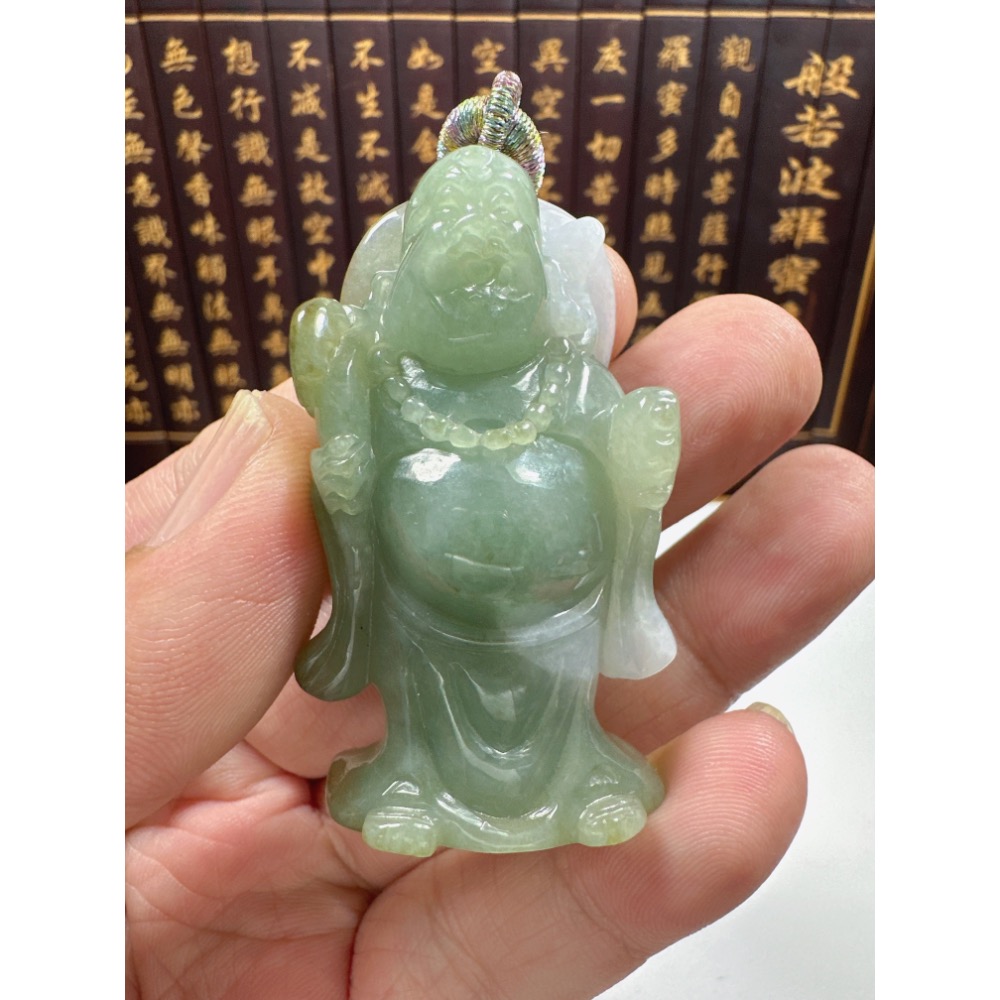 天然翡翠A貨-可愛歡喜彌勒佛立體厚庄掛件，小擺件 商品編號070201-細節圖3