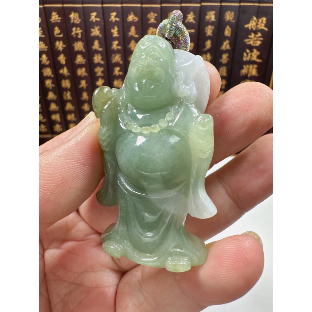 天然翡翠A貨-可愛歡喜彌勒佛立體厚庄掛件，小擺件 商品編號070201-細節圖4