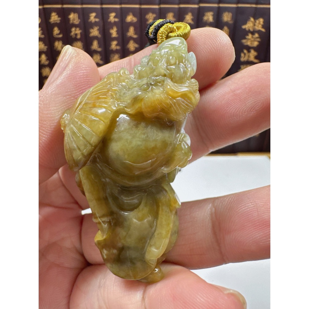 天然翡翠A貨-伏妖降魔鍾馗天師立體手工雕厚庄掛件 商品編號：070203-細節圖4