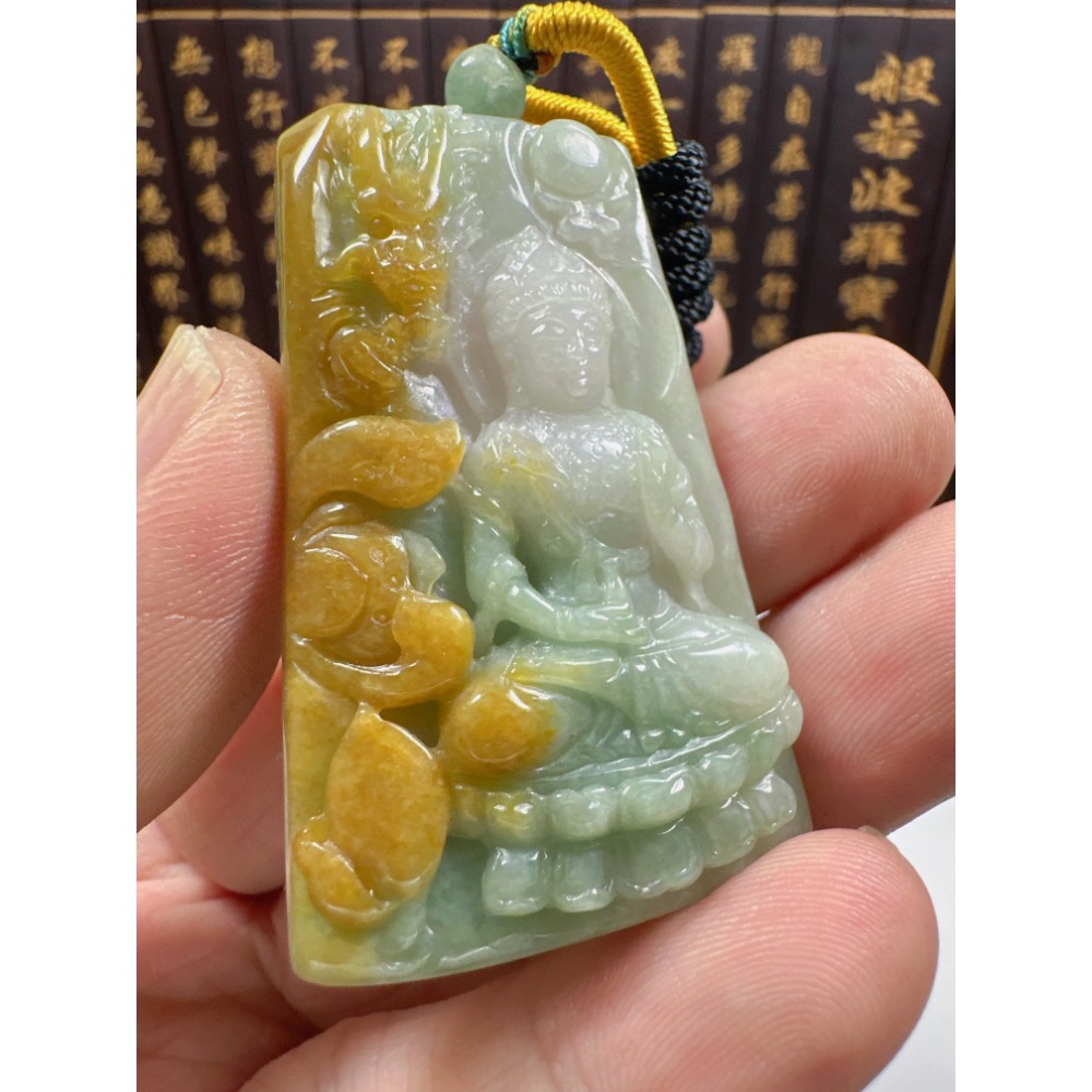 天然翡翠A貨-乘龍觀音掛件 商品編號：070204-細節圖2