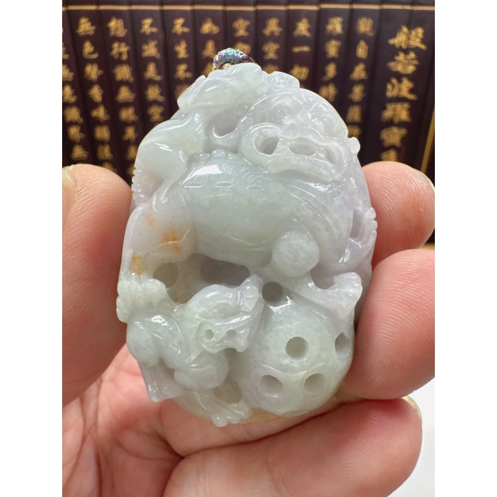 天然翡翠A貨-開運招財進寶母子貔貅立體厚庄掛件 商品編號：070208-細節圖5