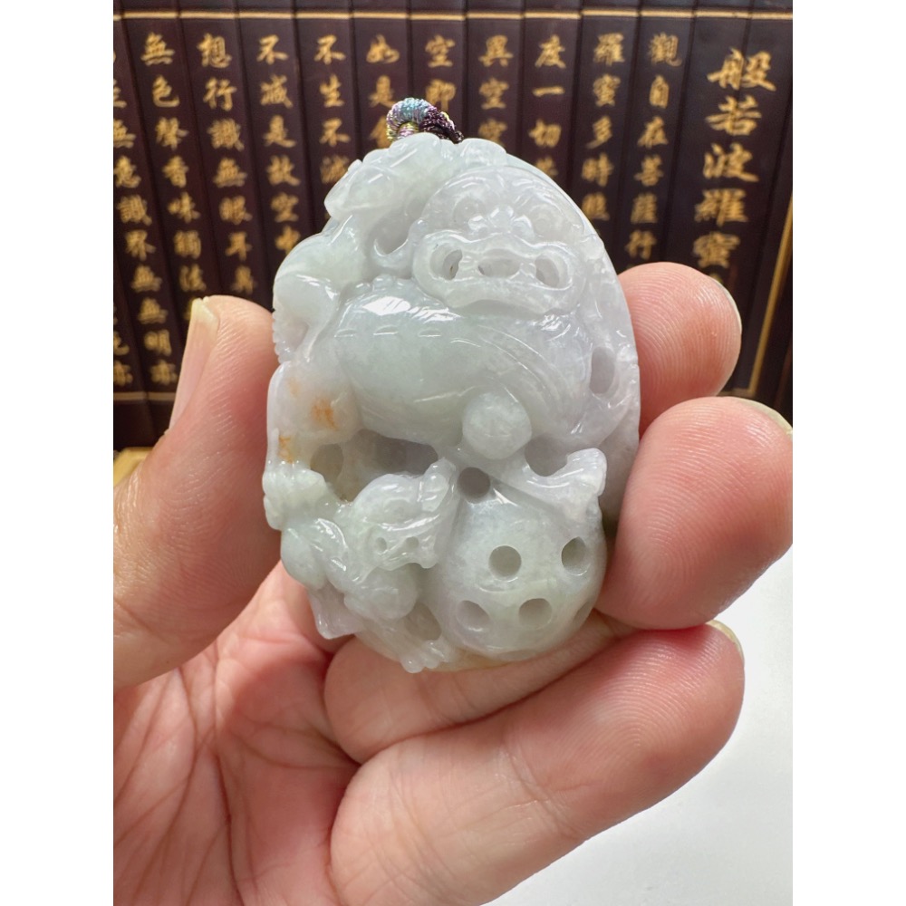 天然翡翠A貨-開運招財進寶母子貔貅立體厚庄掛件 商品編號：070208-細節圖7