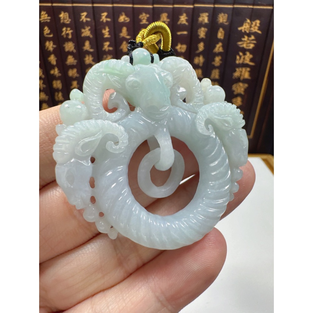 天然翡翠A貨-洋洋得意三陽開泰鐲心厚庄掛件 商品編號070310-細節圖2