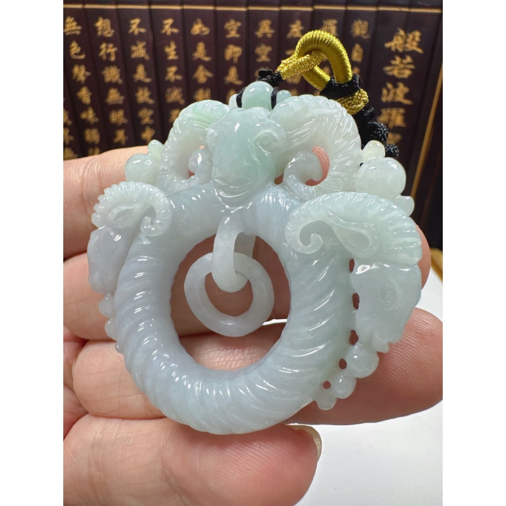 天然翡翠A貨-洋洋得意三陽開泰鐲心厚庄掛件 商品編號070310-細節圖3