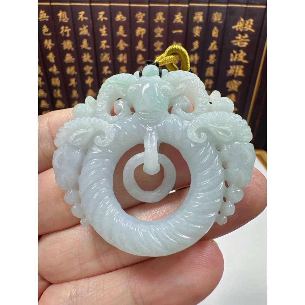 天然翡翠A貨-洋洋得意三陽開泰鐲心厚庄掛件 商品編號070310-細節圖4