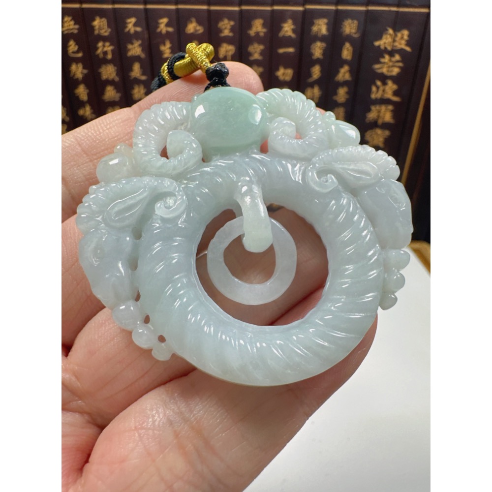 天然翡翠A貨-洋洋得意三陽開泰鐲心厚庄掛件 商品編號070310-細節圖10
