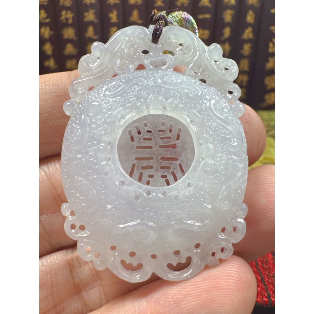天然翡翠A貨-萬壽無疆仿古手工雕立體厚庄掛件 商品編號070506-細節圖2