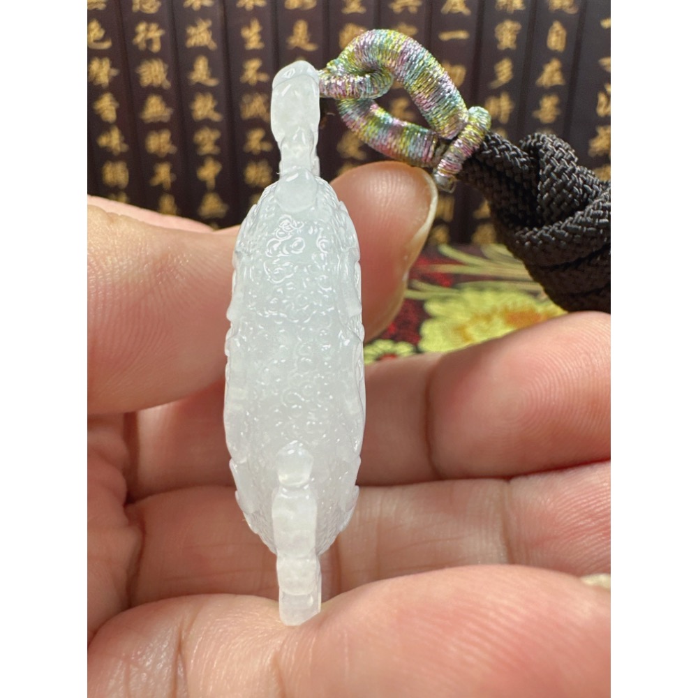 天然翡翠A貨-萬壽無疆仿古手工雕立體厚庄掛件 商品編號070506-細節圖6