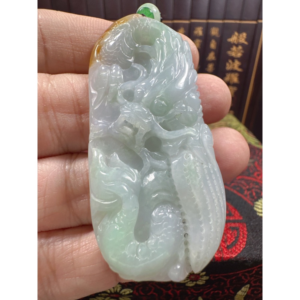 天然翡翠A貨-龍霸天下吉祥福氣富貴臨門立體厚庄掛件 商品編號：070602-細節圖8