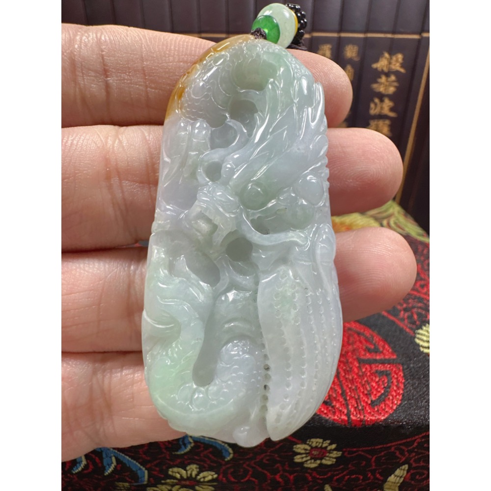 天然翡翠A貨-龍霸天下吉祥福氣富貴臨門立體厚庄掛件 商品編號：070602-細節圖9