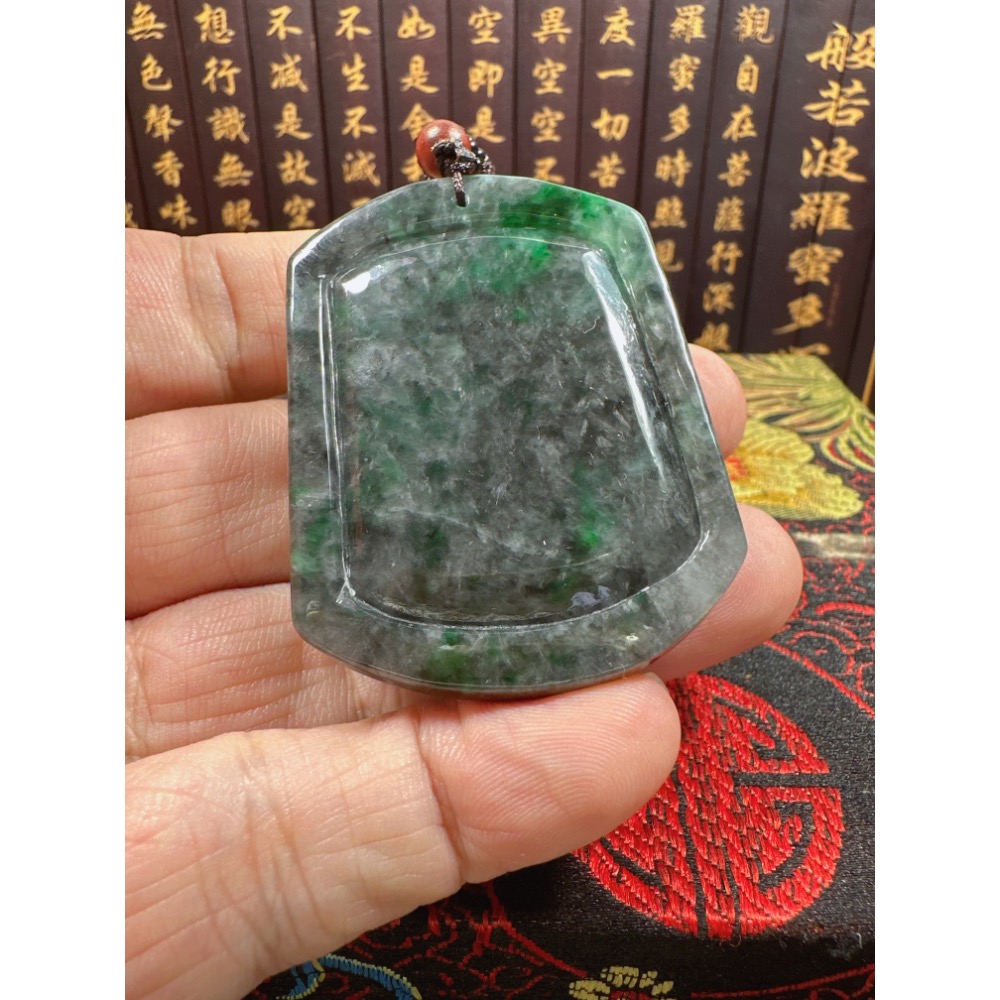 天然翡翠A貨-龍霸天下府上有龍立體厚庄掛件  商品編號：070609-細節圖9