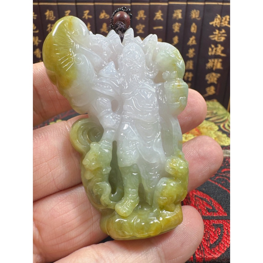 天然翡翠A貨-戰無不勝關聖帝君立體厚庄掛件 商品編號070701-細節圖3