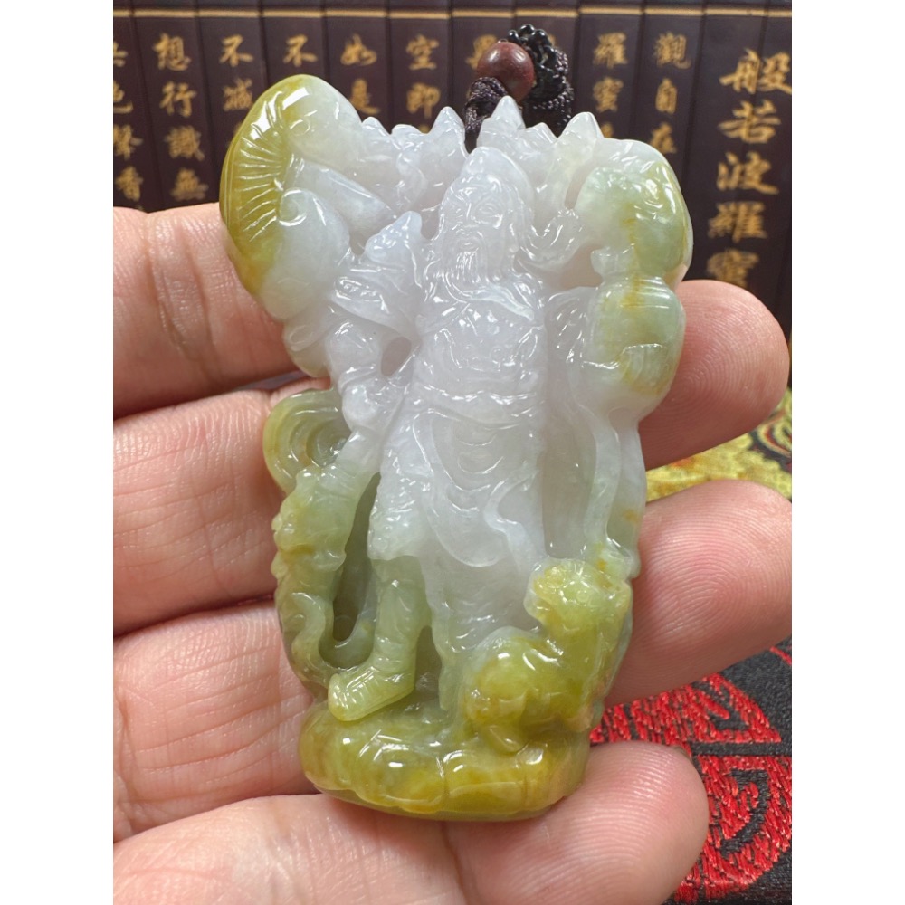 天然翡翠A貨-戰無不勝關聖帝君立體厚庄掛件 商品編號070701-細節圖4
