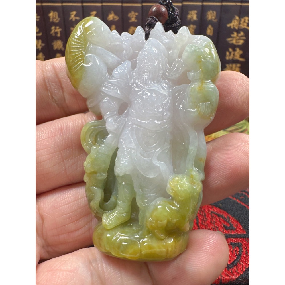 天然翡翠A貨-戰無不勝關聖帝君立體厚庄掛件 商品編號070701-細節圖7