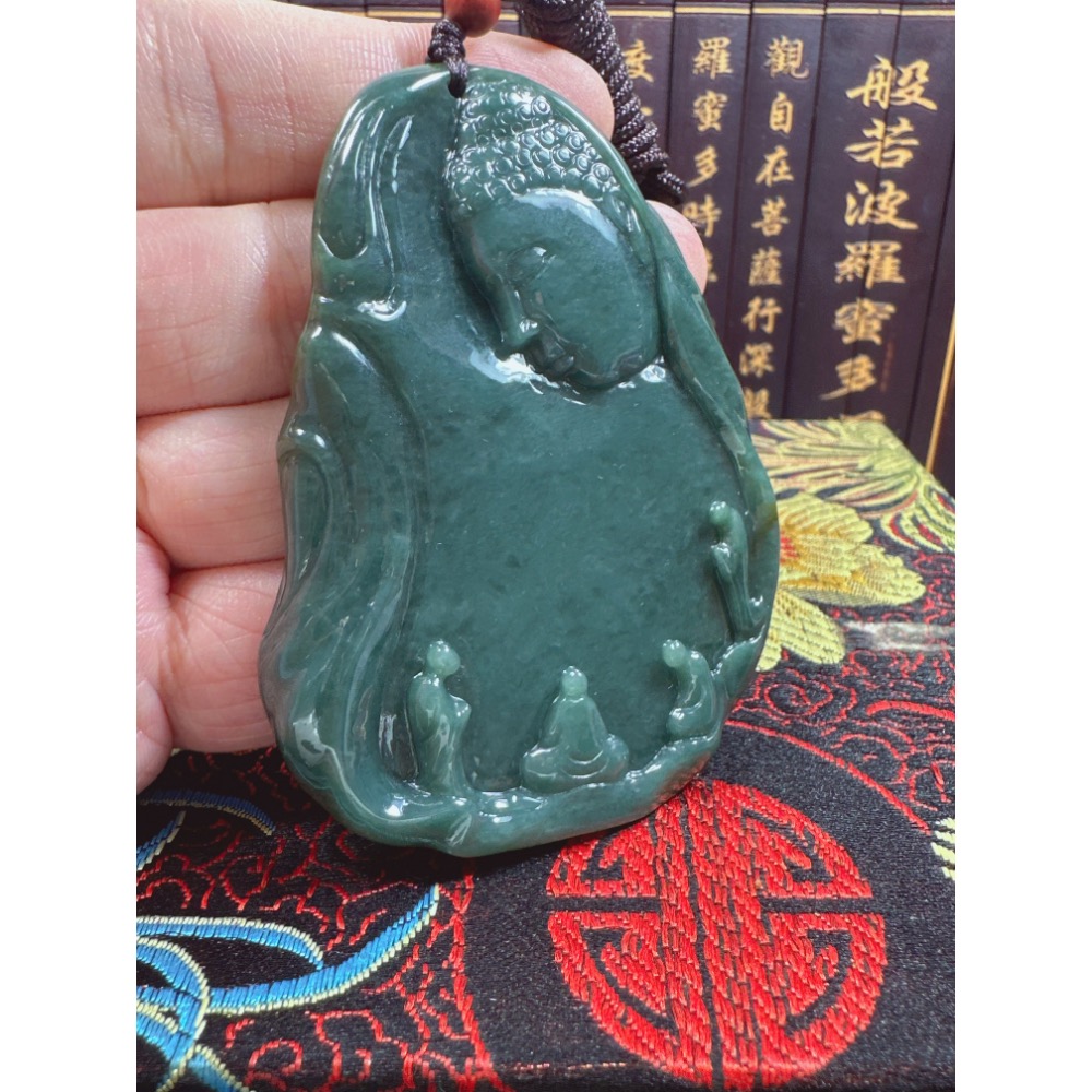 天然翡翠A貨-佛在眼前、萬佛朝宗悟道掛件 商品編號070710-細節圖5