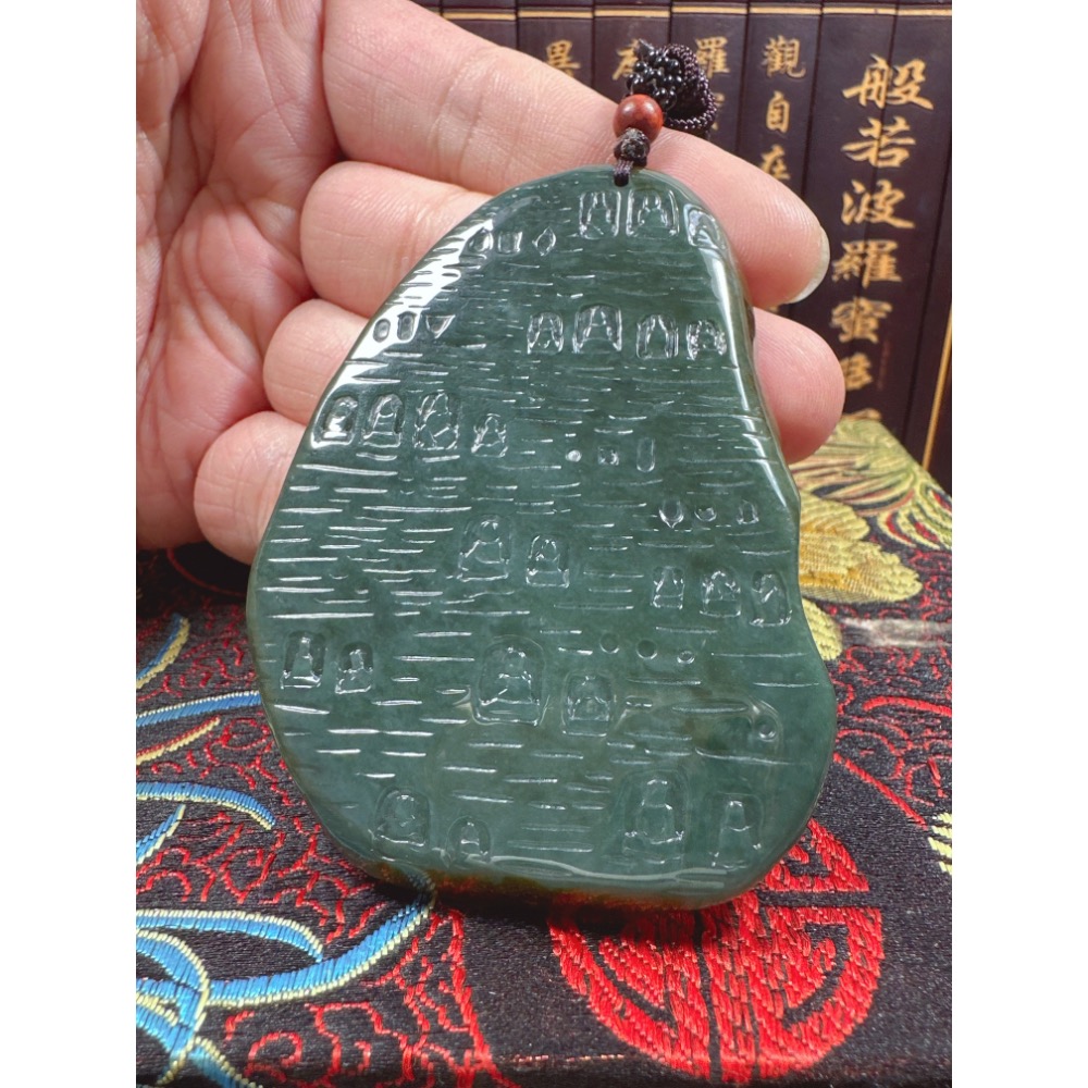 天然翡翠A貨-佛在眼前、萬佛朝宗悟道掛件 商品編號070710-細節圖8