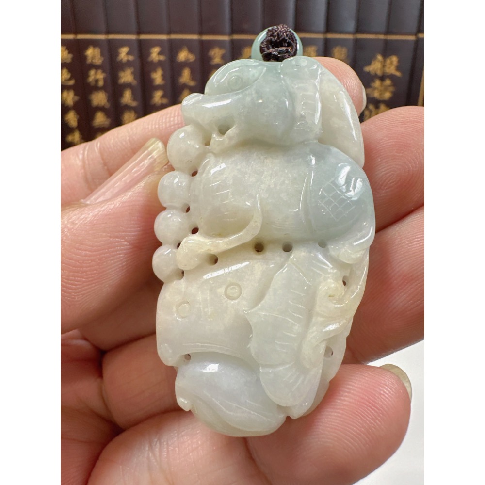 天然翡翠A貨-招財貔貅發財如意雙面雕厚庄掛件 商品編號070806-細節圖3