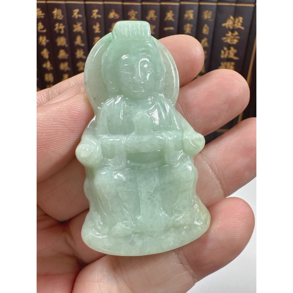 天然翡翠A貨-天生聖母媽祖娘娘立體厚庄掛件 商品編號071302-細節圖2