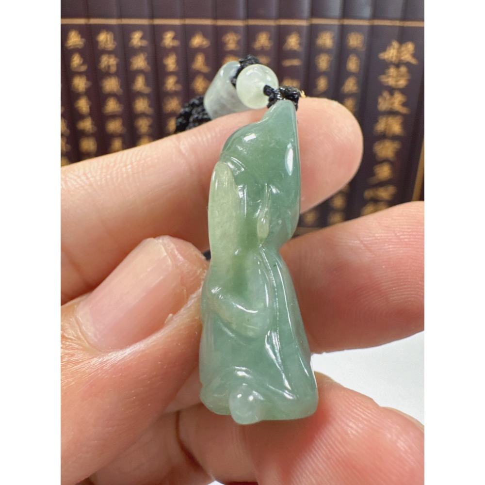 天然翡翠A貨-可愛關聖帝君立體厚庄掛件、小擺件 商品編號071502-細節圖8
