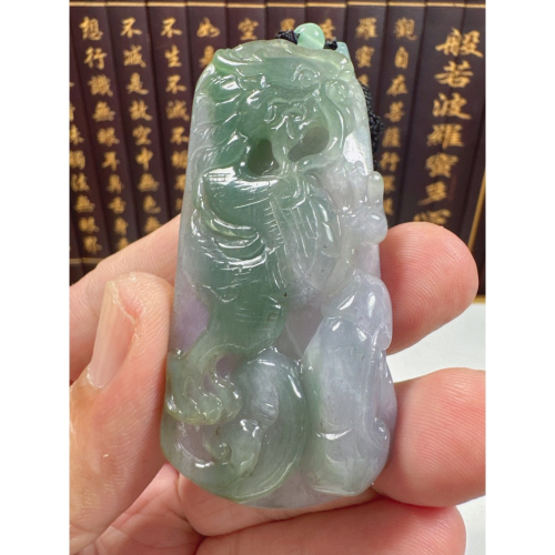 天然翡翠A貨-龍霸天下祥龍戲如意立體厚庄掛件 商品編號：072107 - 遇見永恆國際精品館 - iOPEN Mall