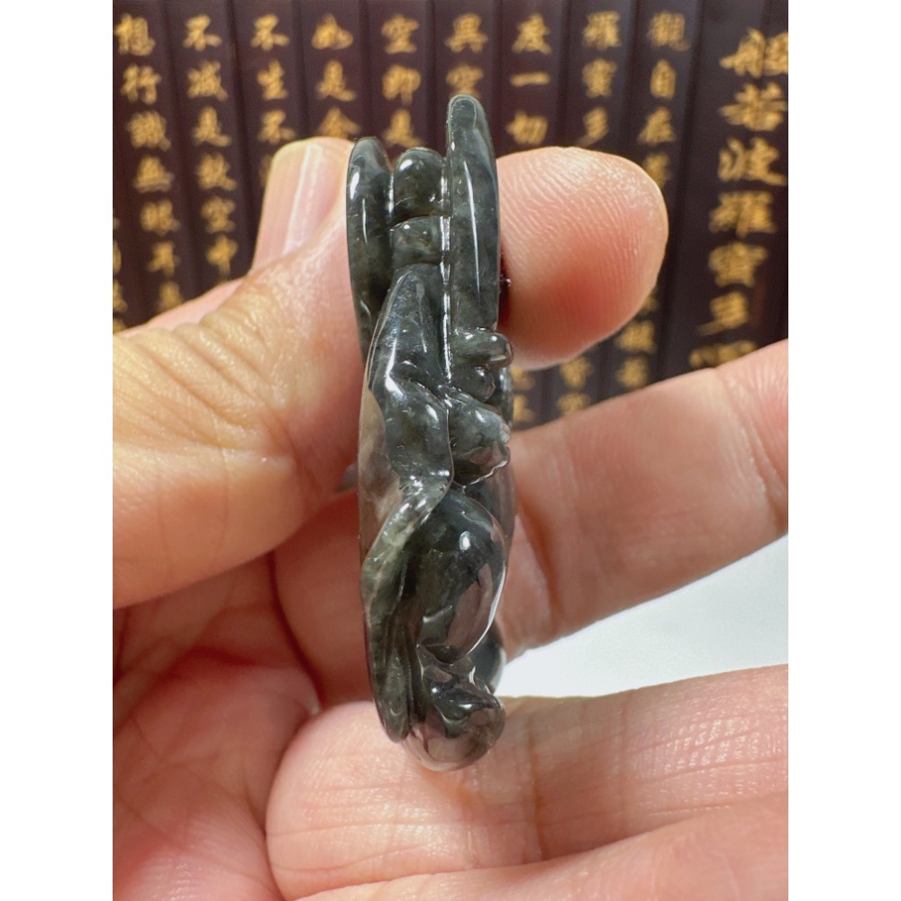 天然翡翠A貨-伏妖降魔鍾馗天師立體手工雕厚庄掛件 商品編號：073608-細節圖8