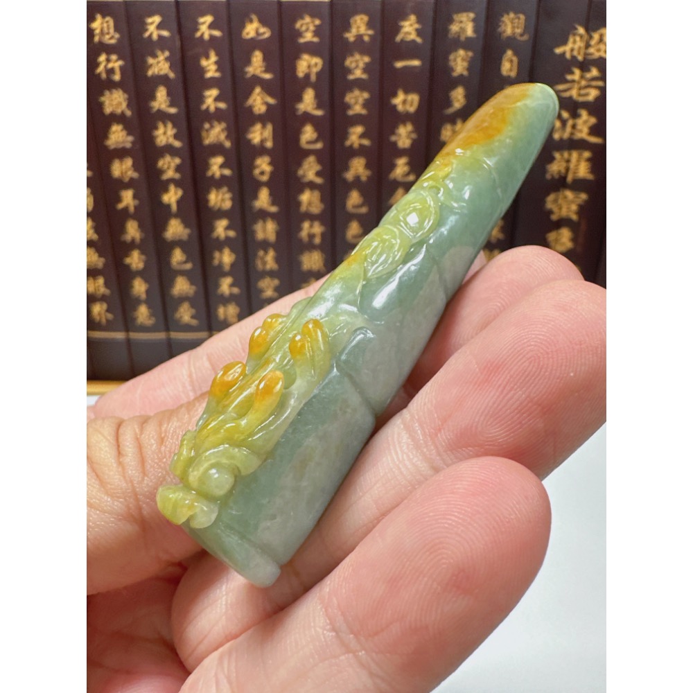 天然翡翠A貨-龍霸天下造型招財煙斗 商品編號：072610-細節圖3