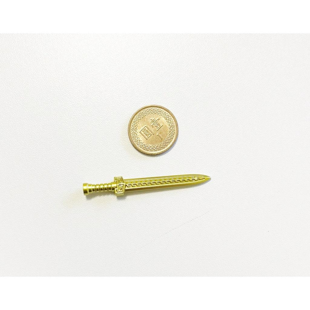 【 現貨 】『  黃金劍 』5.5cm  （塑膠材質） 武器 兵器 模型 no.4227-細節圖2