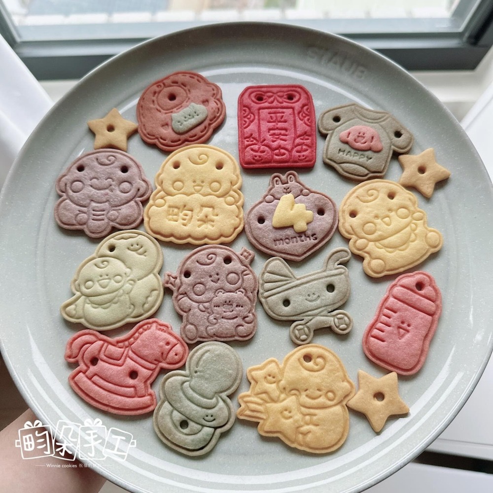 插畫家 正在吃設計款 蔬果奶油餅乾 無糖霜 彩色版收涎餅乾 12+2片 收涎儀式 手工餅乾  可提名字 收口水 四個月-細節圖3