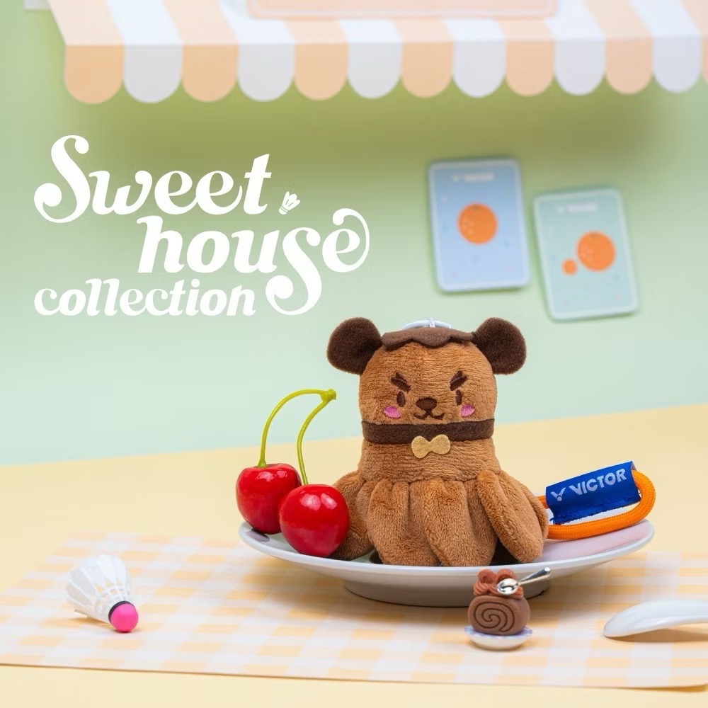 𝙎𝙊𝙎𝘼羽球超市｜VICTOR 勝利 Sweet House 甜點造型羽球絨毛吊飾 PG6027 羽毛球吊飾-規格圖10