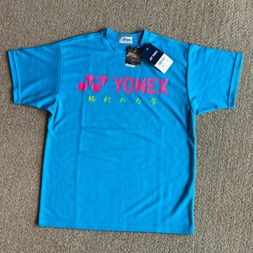 𝙎𝙊𝙎𝘼羽球超市｜YONEX 勝利の力學 運動T恤 16220 JP版 羽球衣 羽球服-細節圖3