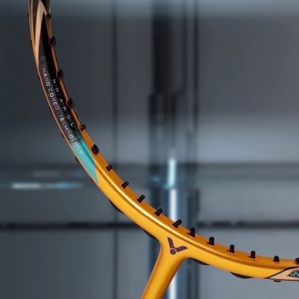 𝙎𝙊𝙎𝘼羽球超市｜VICTOR 勝利 黃金利爪 突擊 TK-F C ULTRA X 羽球拍-細節圖4