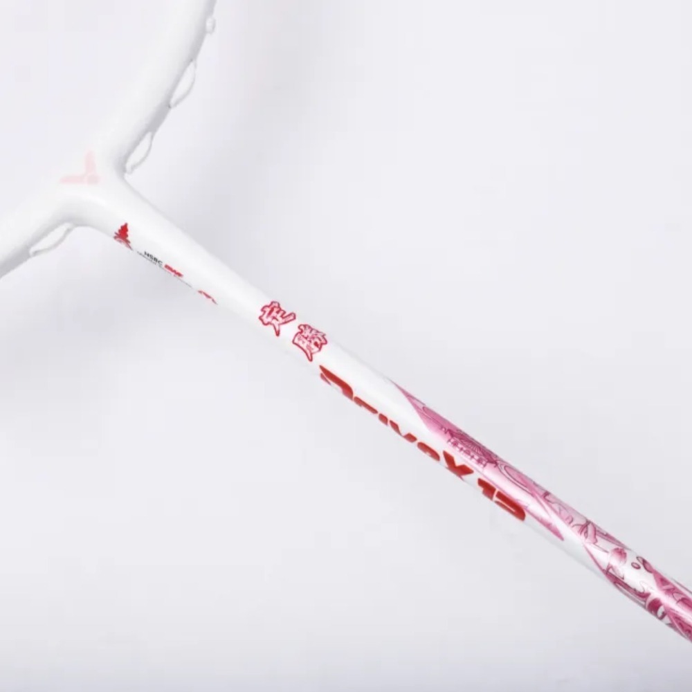 𝙎𝙊𝙎𝘼羽球超市｜VICTOR 勝利 2025 BWF世界巡迴賽總決賽紀念球拍 DX-12WT25-細節圖3