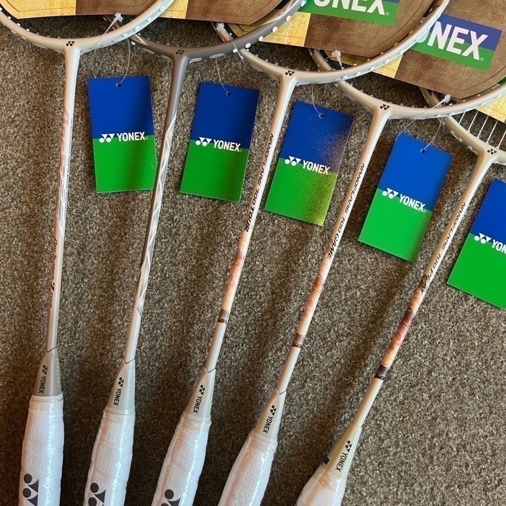 𝙎𝙊𝙎𝘼羽球超市｜YONEX 優乃克 拾光系列🎞️ 奶茶色羽球拍 NF700TOUR AX77 ARC7-細節圖2