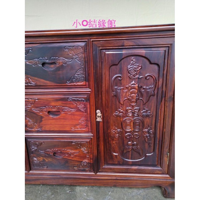小o結緣館仿古傢俱..126三抽二門收納櫃.餐櫃.隔間櫃.廚櫃.藝品櫃.雞翅木126x42x88-細節圖3