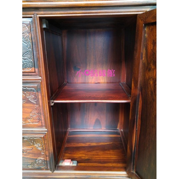 小o結緣館仿古傢俱..126三抽二門收納櫃.餐櫃.隔間櫃.廚櫃.藝品櫃.雞翅木126x42x88-細節圖5