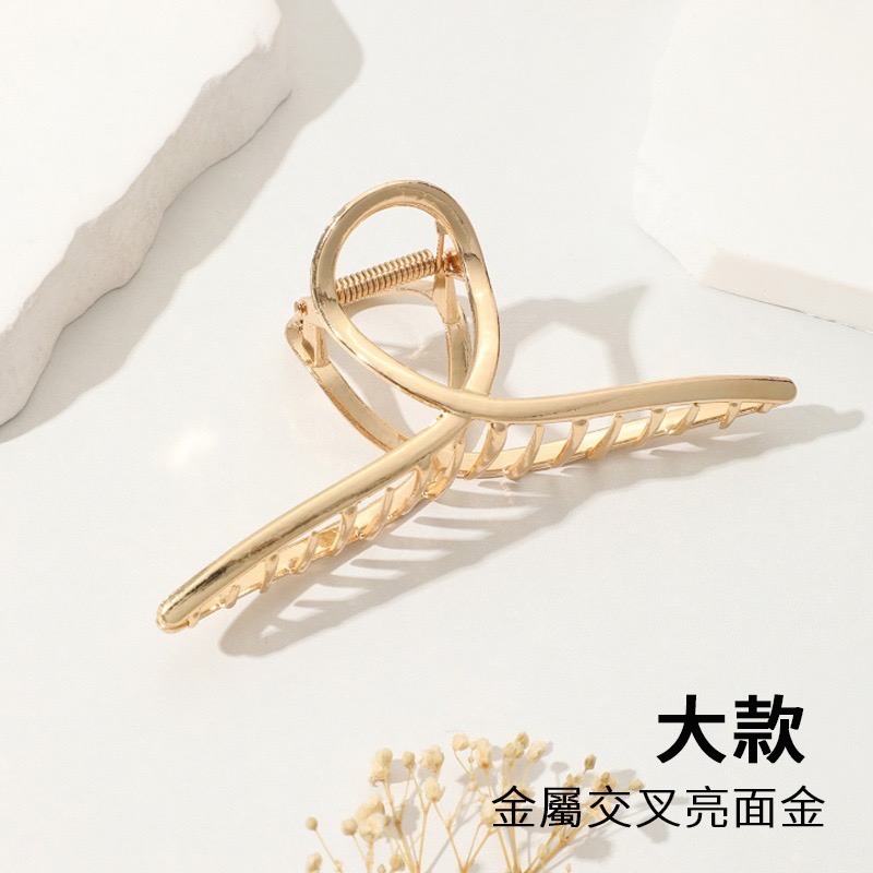 Ins爆紅款 髮夾 大髮夾 韓風氣質抓夾 金屬鯊魚夾 素面 珍珠 水鑽 盤髮 抓夾 爪夾 交叉髮夾 盤頭髮飾-規格圖9